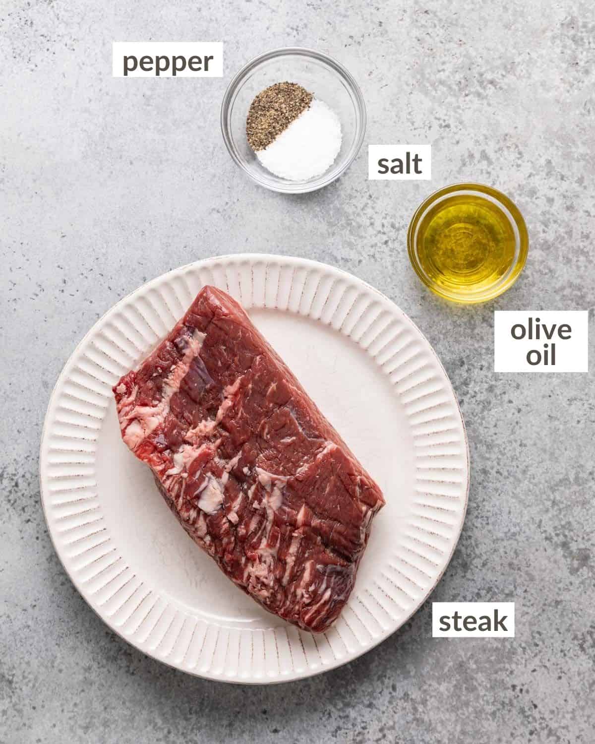 Ingredients needed to make picanha steak.