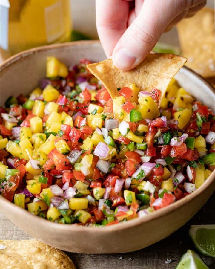 Mango Pico de Gallo Bites with Bri