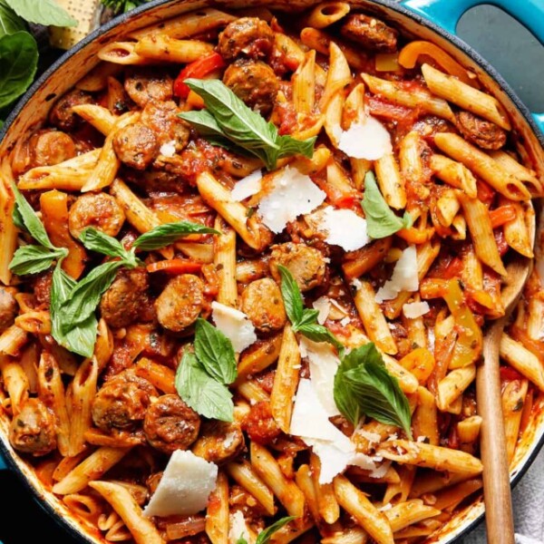 cropped-SausagePeppersPasta02.jpg
