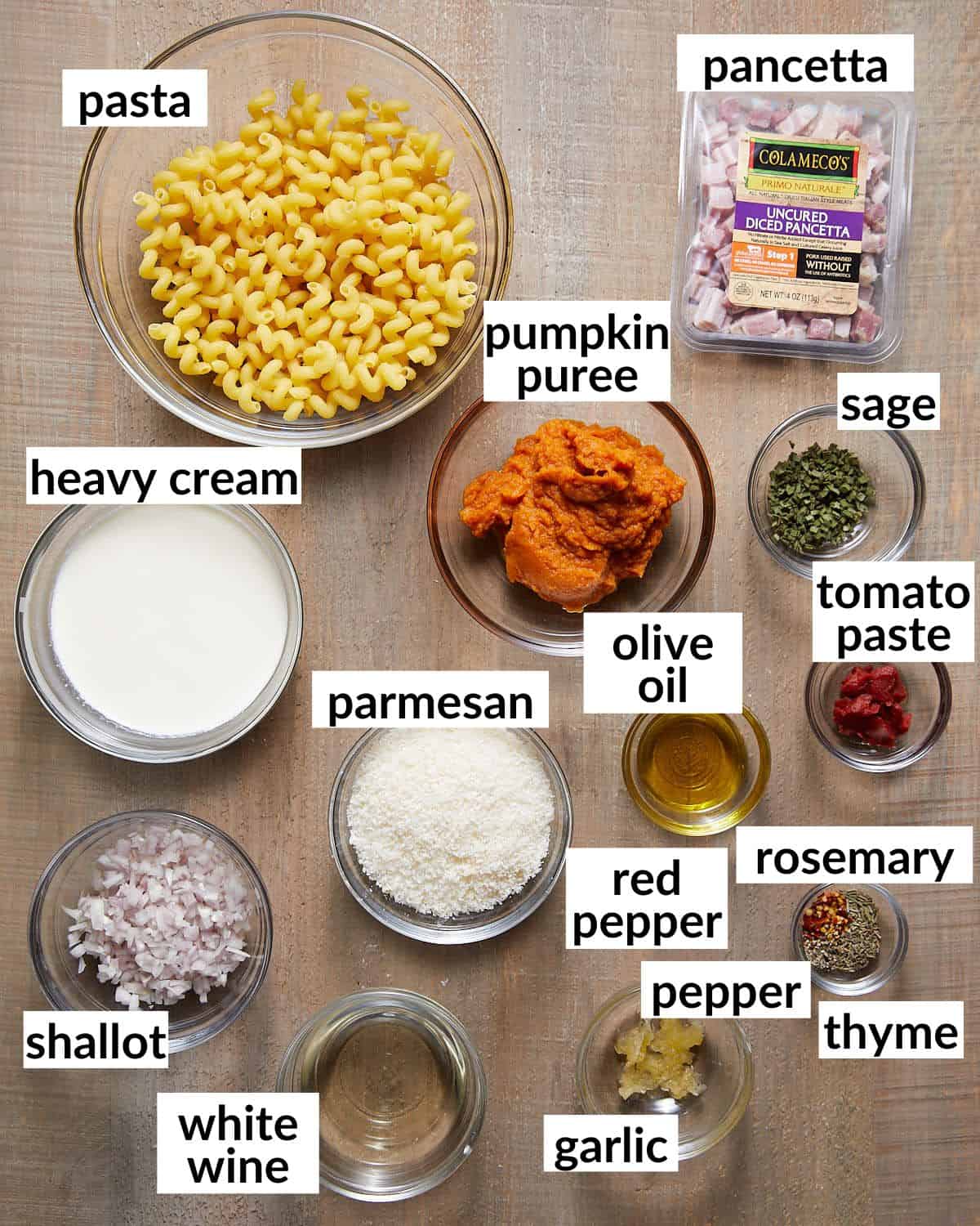 Ingredients needed to make pumpkin pasta sauce.