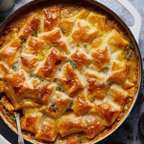 cropped-ChickenPotPieWithPuffPastry02.jpg
