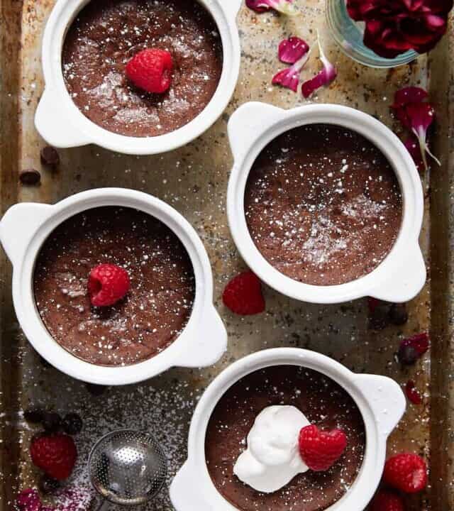 cropped-MiniFlourlessChocolateCakes02.jpg