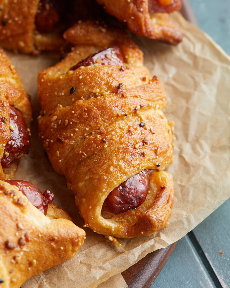 Air Fryer Pigs in a Blanket with Crescent Rolls Bites with Bri